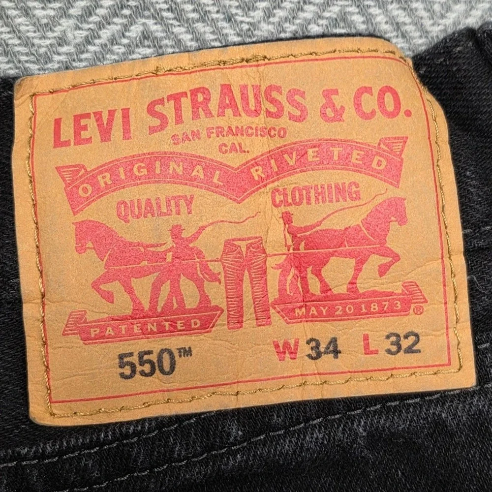 Levis 550 Relaxed‎ Fit Black Jeans Mens 34x32 Tapered Leg Denim 00550-0260